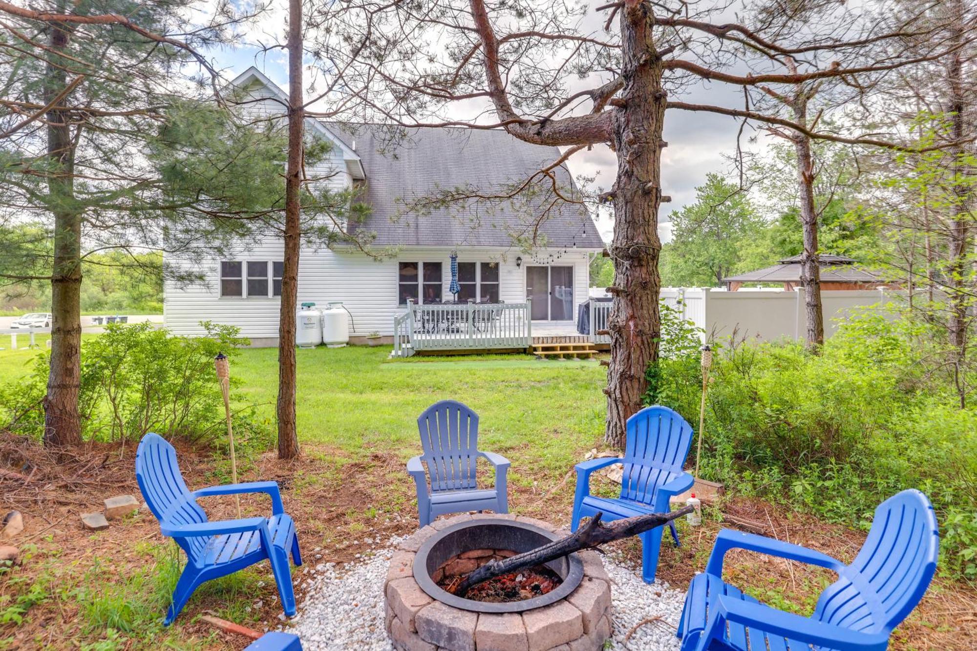 Poconos Vacation With Pool And Game * Tobyhanna